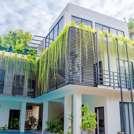 Ceylanro Transit Villa Negombo Buitenkant foto