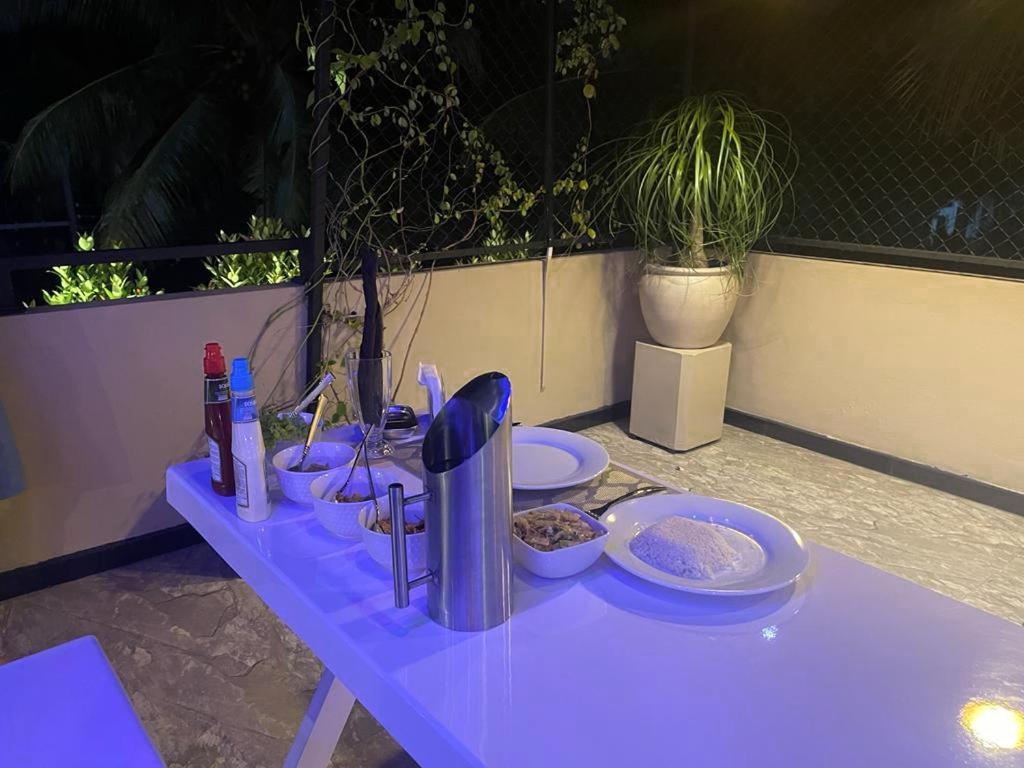 Ceylanro Transit Villa Negombo Buitenkant foto