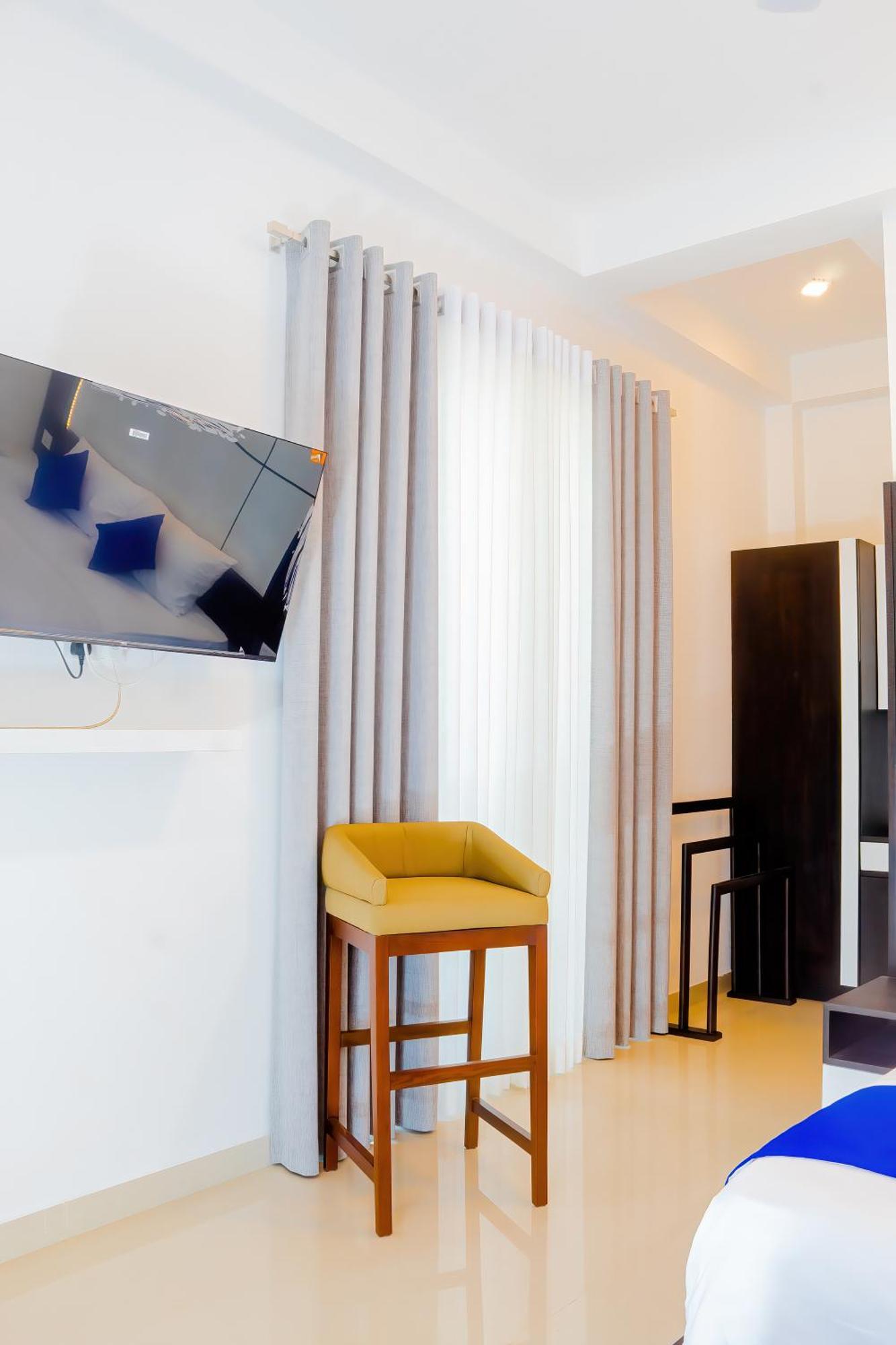 Ceylanro Transit Villa Negombo Buitenkant foto